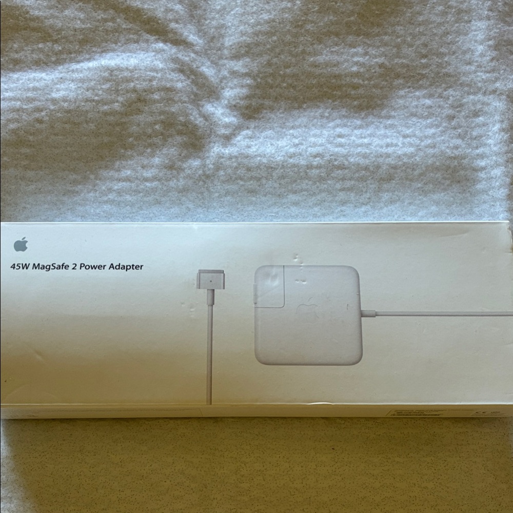 Apple MagSafe 2 Power Adapter in White